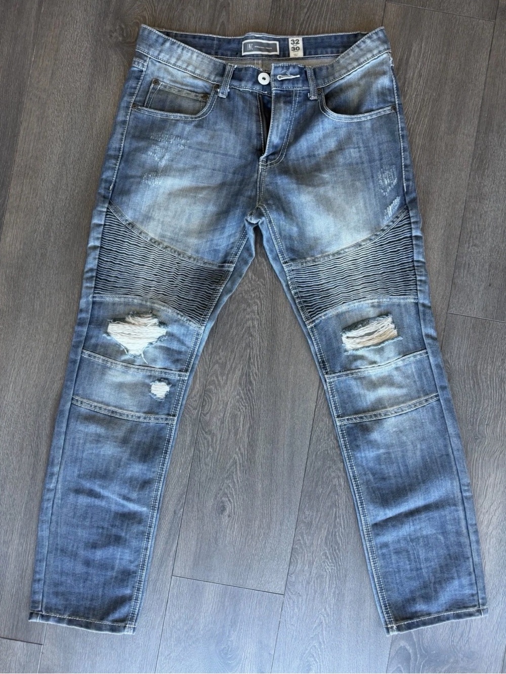 INC International Concepts Men's Torn Blue Jeans Size 32 x 30 EXCELLENT COND